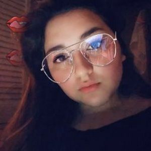 Meet your Posher, Carolina